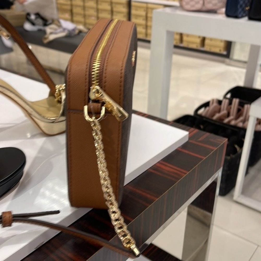 Michael Kors Large Jet Set Item East West Crossbody Brown - Picture 6 of 16